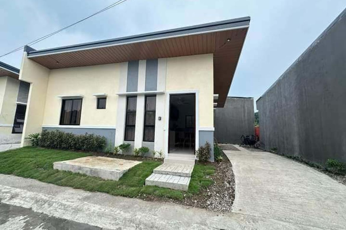 2 Bedroom House for Sale in Granada, Bacolod, Negros Occidental