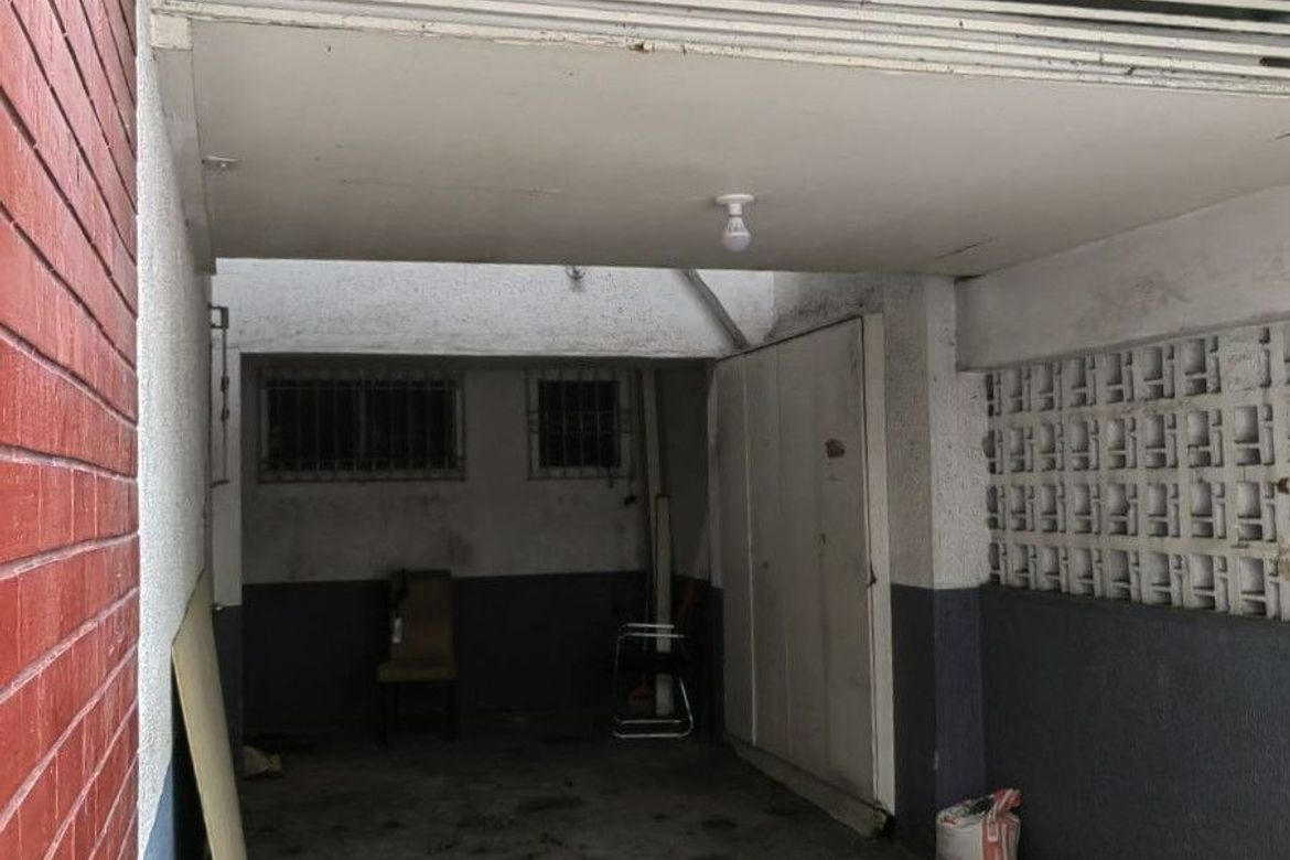2 Bedroom House for Sale in Malate, Manila, Metro Manila near LRT-1 Vito Cruz – photo 3