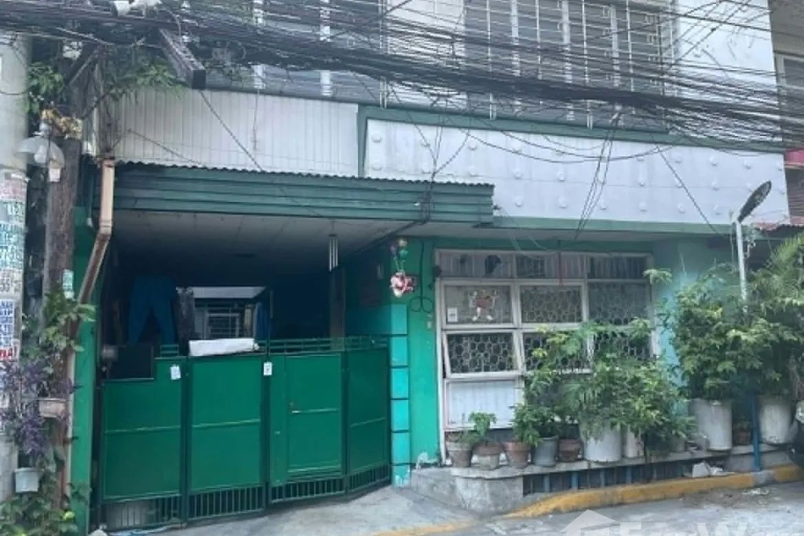 2 Bedroom House for Sale in Manila, Metro Manila near LRT-2 Pureza