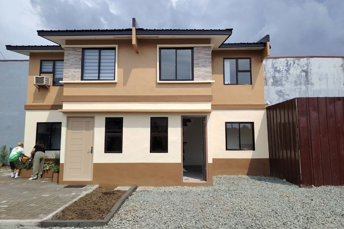 2 Bedroom House for Sale in Poblacion I-A, Imus, Cavite