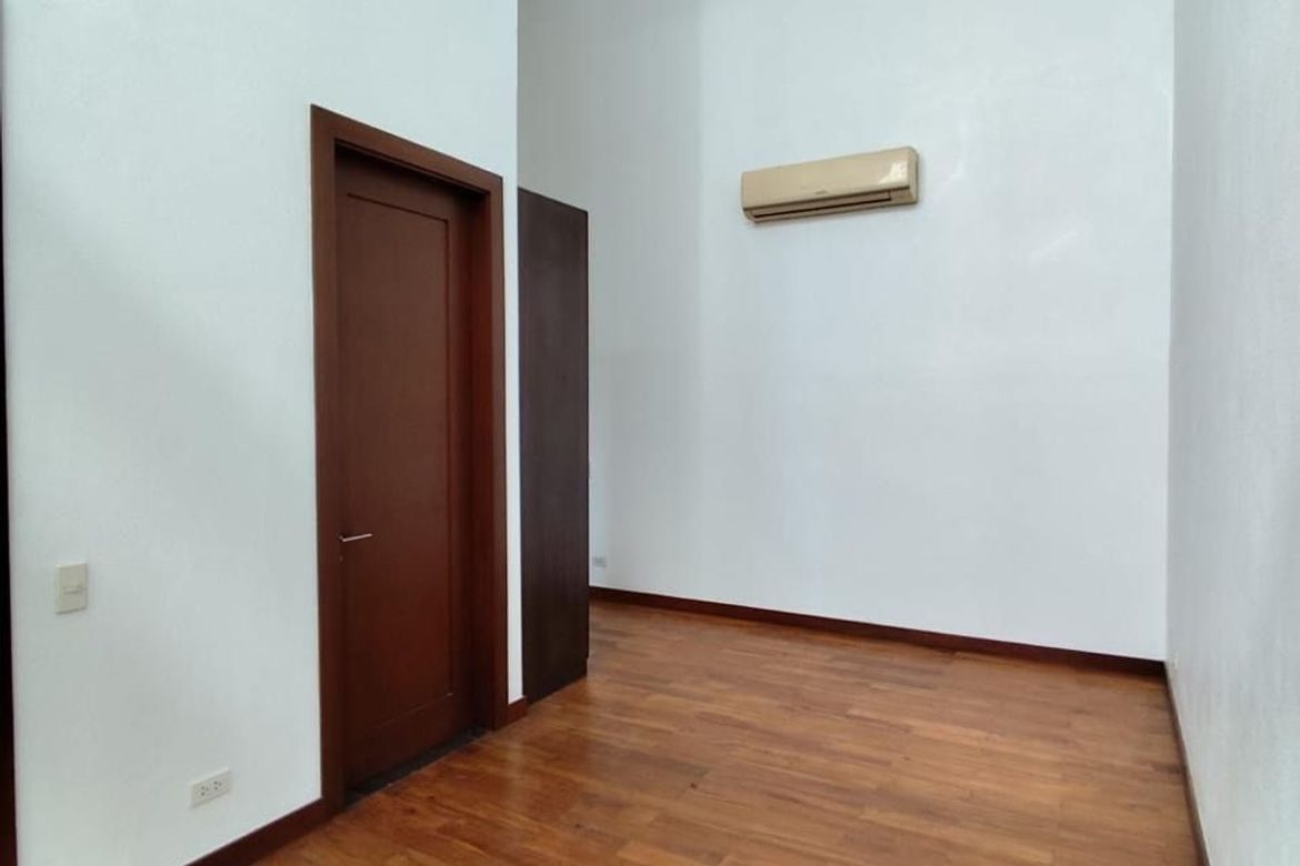 2 Bedroom House for Sale in San Miguel, Taguig, Metro Manila – photo 8