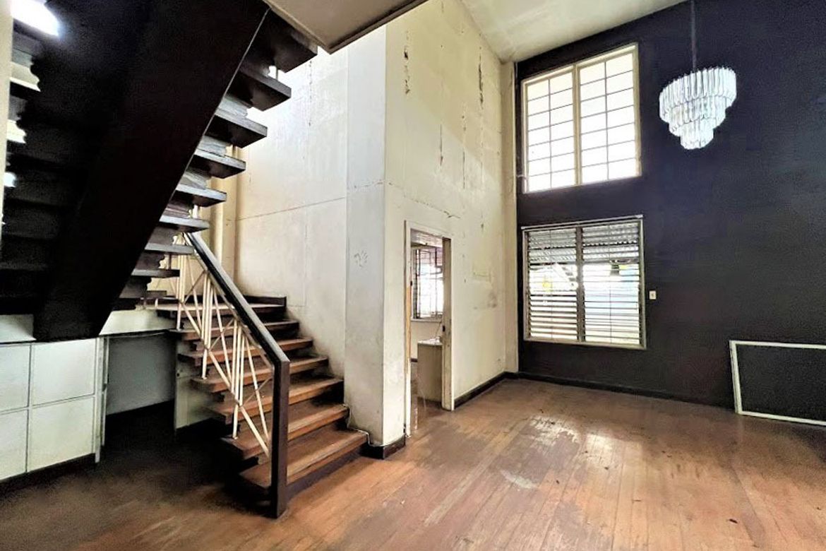 2 Bedroom House for Sale in Santa Cruz, Quezon City, Metro Manila