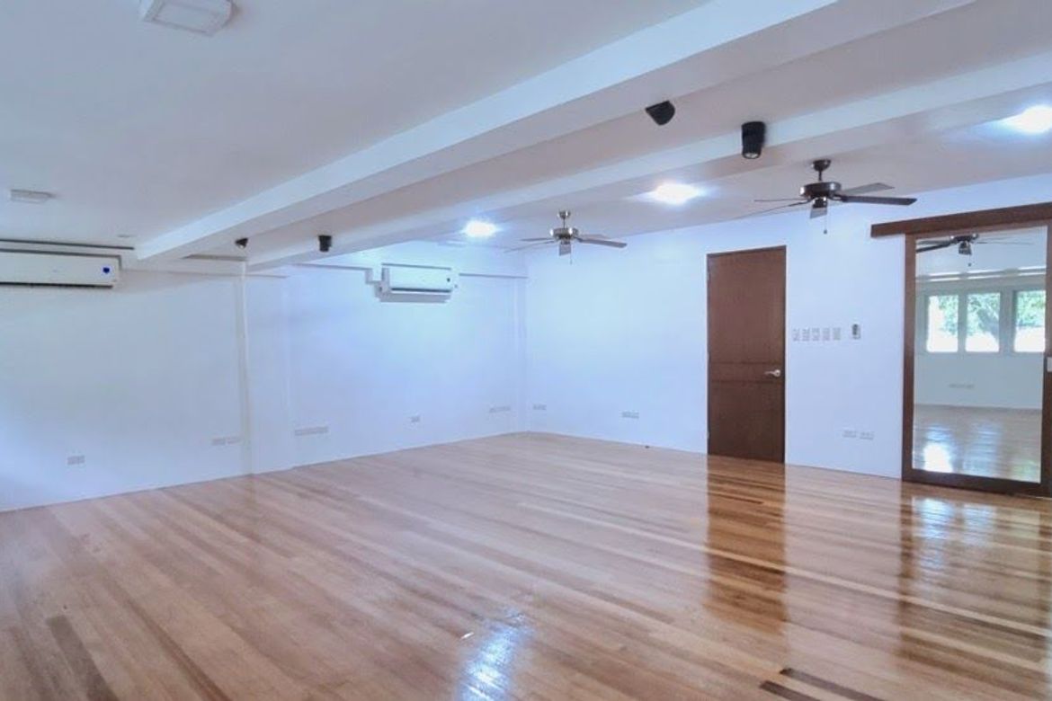 2 Bedroom Townhouse for Sale in Bangkal, Makati, Metro Manila near MRT-3 Magallanes – photo 3