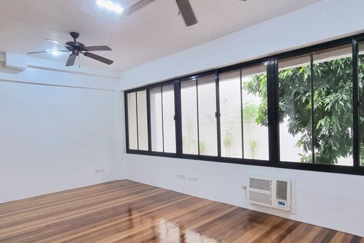 2 Bedroom Townhouse for Sale in Bangkal, Makati, Metro Manila near MRT-3 Magallanes – photo 4