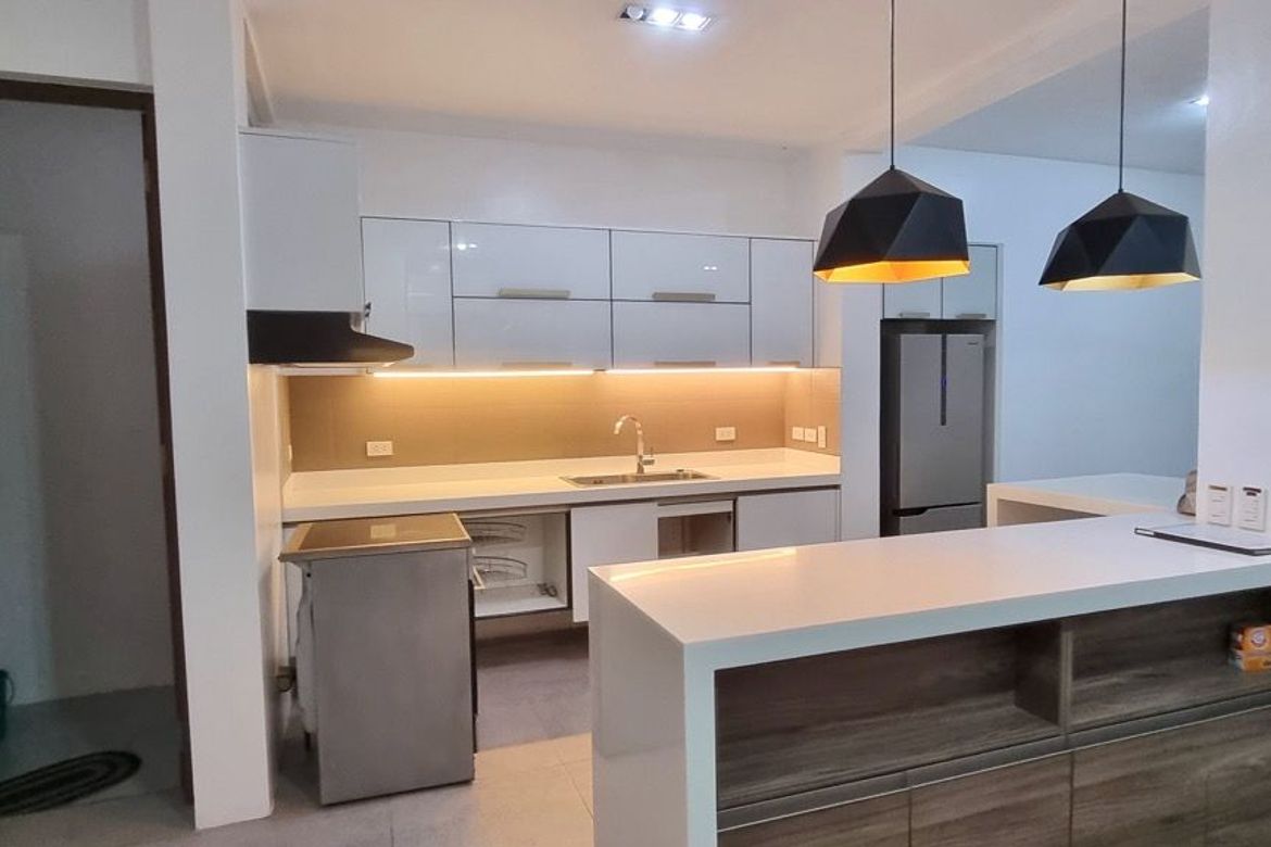 2 Bedroom Townhouse for Sale in Bangkal, Makati, Metro Manila near MRT-3 Magallanes – photo 3