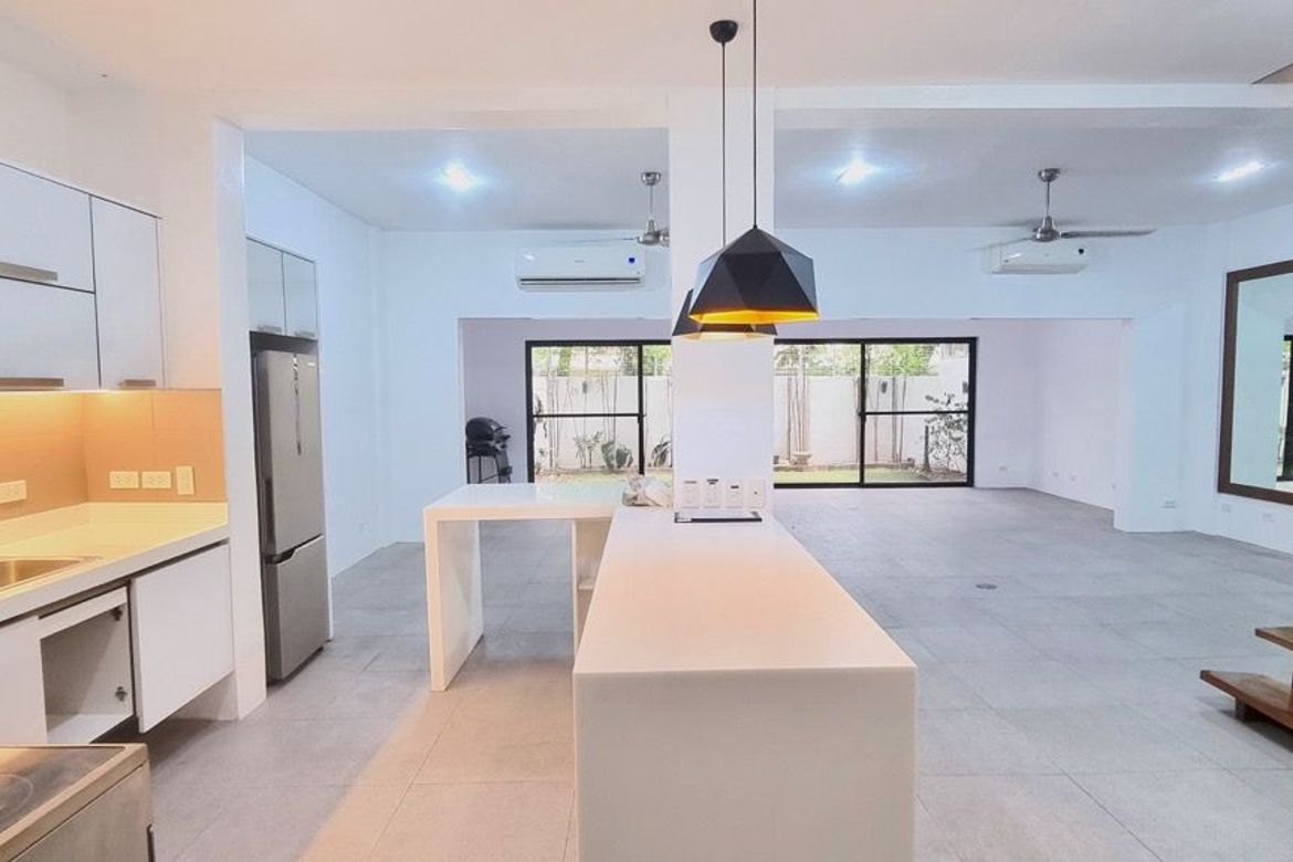 2 Bedroom Townhouse for Sale in Bangkal, Makati, Metro Manila near MRT-3 Magallanes – photo 4