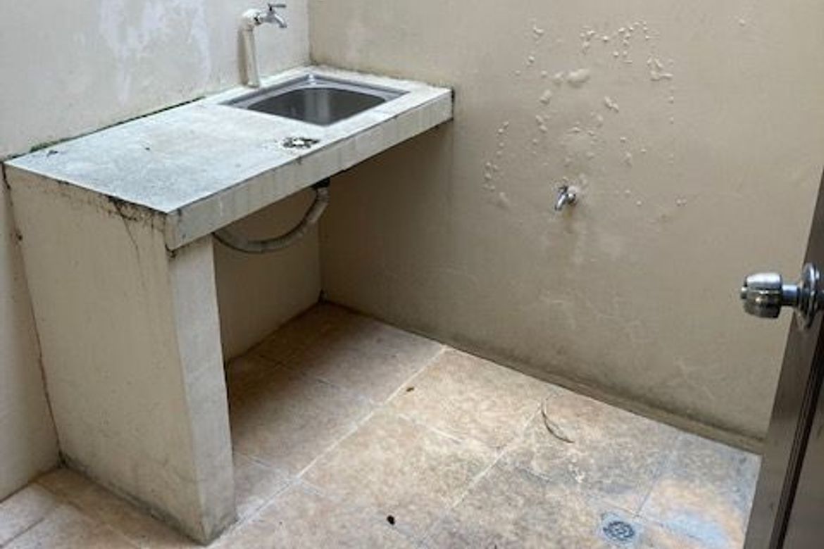 2 Bedroom Townhouse for Sale in Barangay 167, Caloocan, Metro Manila – photo 7