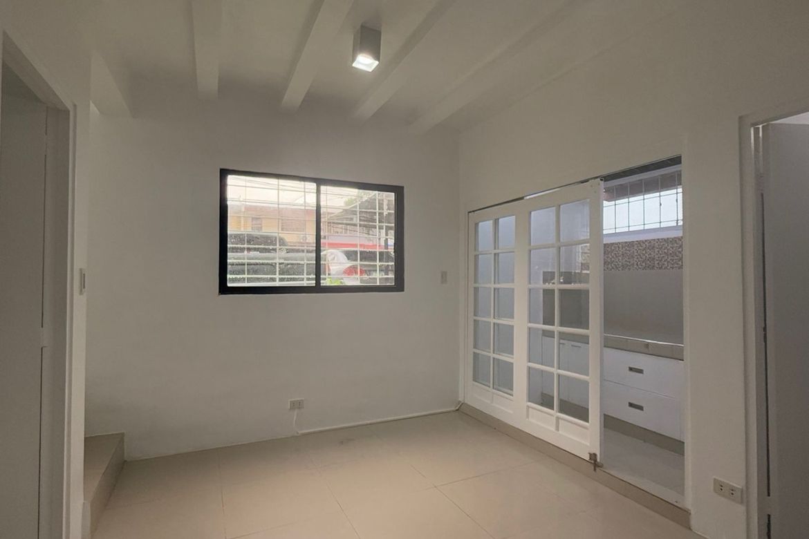 2 Bedroom Townhouse for Sale in BF Homes, Parañaque, Metro Manila – photo 6