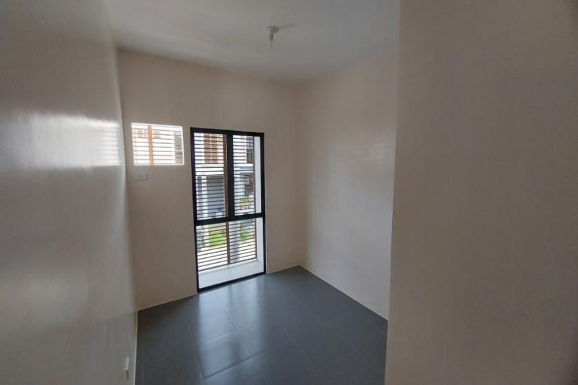 2 Bedroom Townhouse for Sale in Cabadiangan, Compostela, Cebu – photo 3