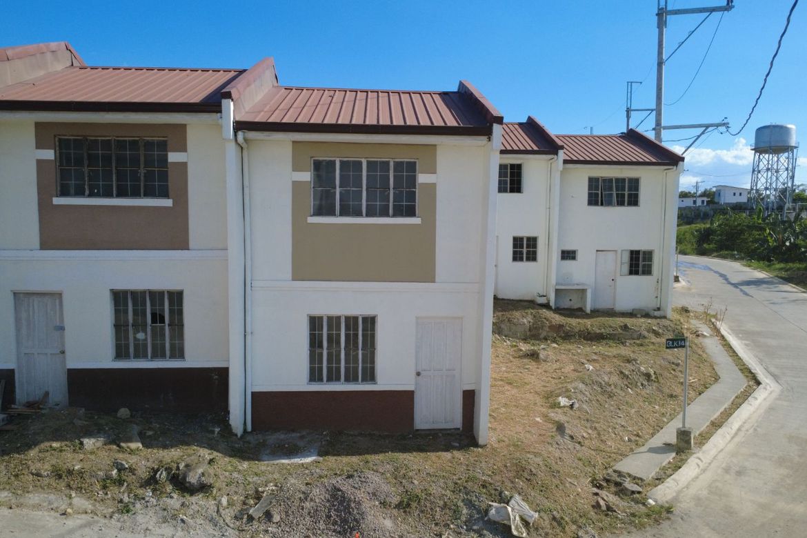 2 Bedroom Townhouse for Sale in Cabuco, Trece Martires, Cavite – photo 3