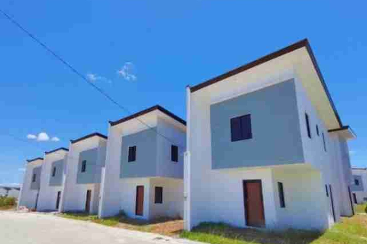 2 Bedroom Townhouse for Sale in Cabuco, Trece Martires, Cavite