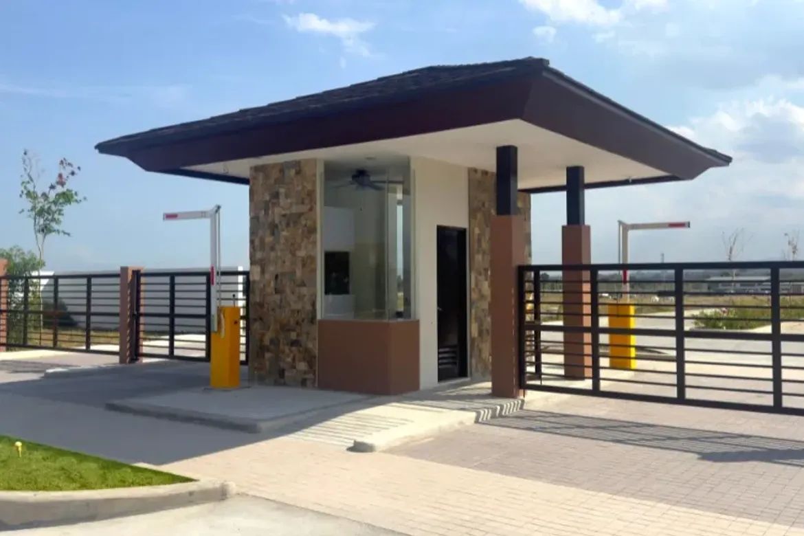 2 Bedroom Townhouse for Sale in Dolores, Porac, Pampanga – photo 5