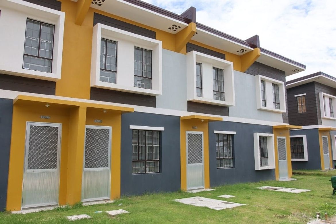 2 Bedroom Townhouse for Sale in Malainen Bago, Naic, Cavite