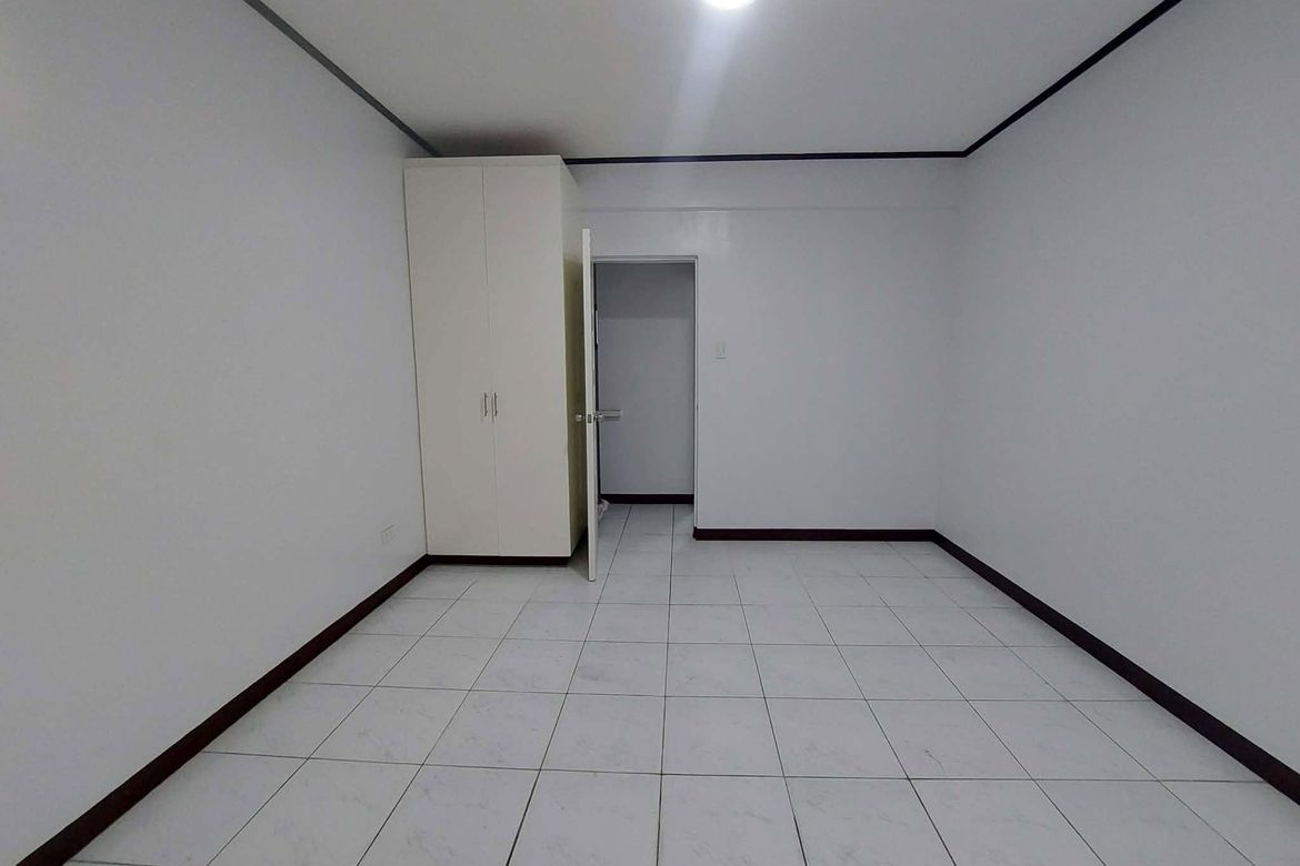 2 Bedroom Townhouse for Sale in Manila, Metro Manila near LRT-2 Legarda – photo 2