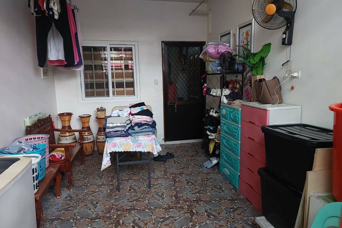 2 Bedroom Townhouse for Sale in Manila, Metro Manila near LRT-2 Pureza – photo 3