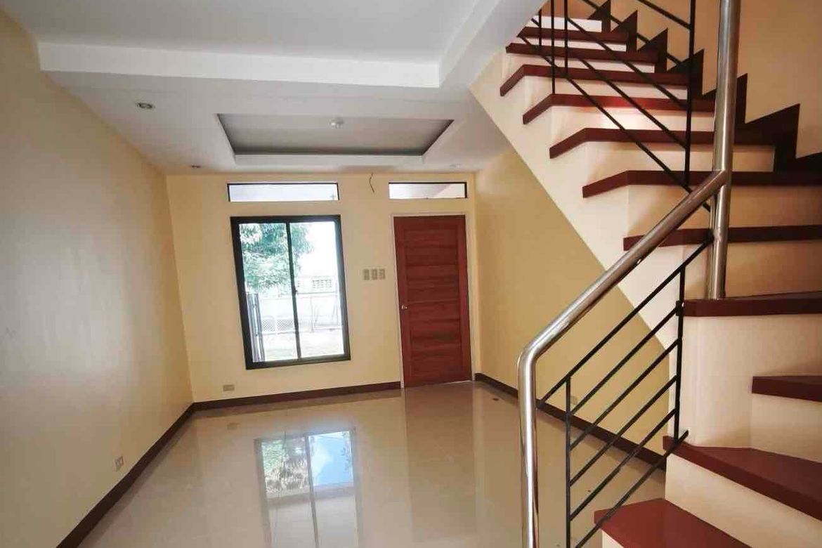 2 Bedroom Townhouse for Sale in Manuyo Dos, Las Piñas, Metro Manila – photo 2