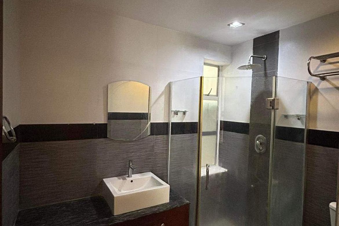 2 Bedroom Townhouse for Sale in Moonwalk, Parañaque, Metro Manila – photo 5
