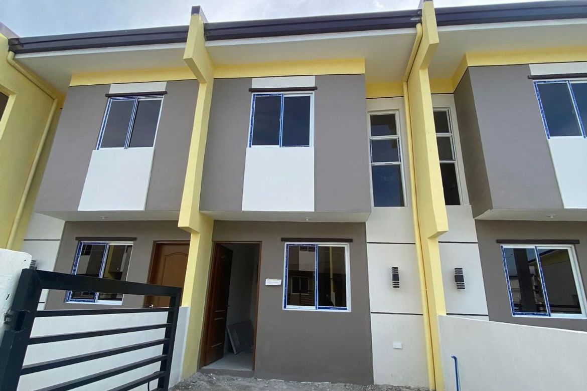 2 Bedroom Townhouse for Sale in Palangue 2 & 3, Naic, Cavite