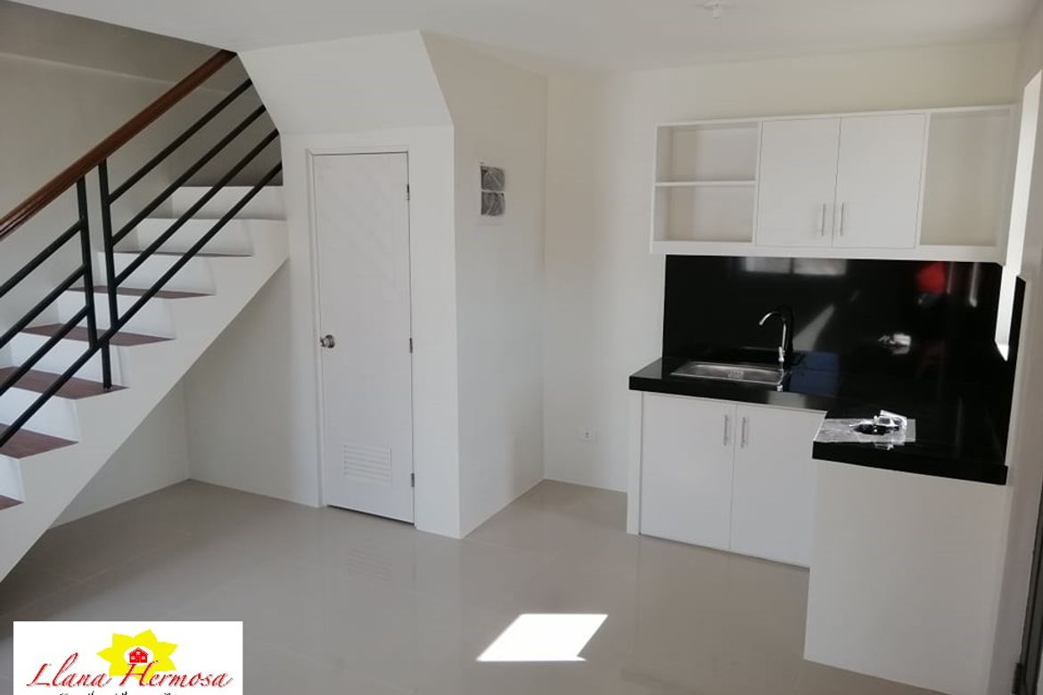 2 Bedroom Townhouse for Sale in Pandatung, Hermosa, Bataan – photo 2