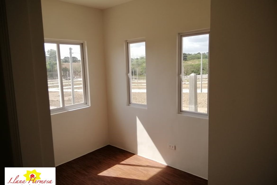 2 Bedroom Townhouse for Sale in Pandatung, Hermosa, Bataan – photo 3