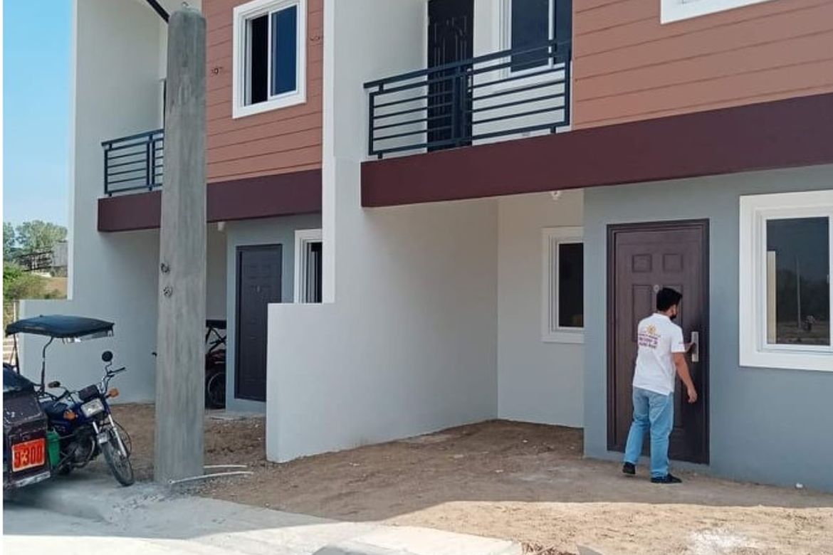 2 Bedroom Townhouse for Sale in Pandatung, Hermosa, Bataan