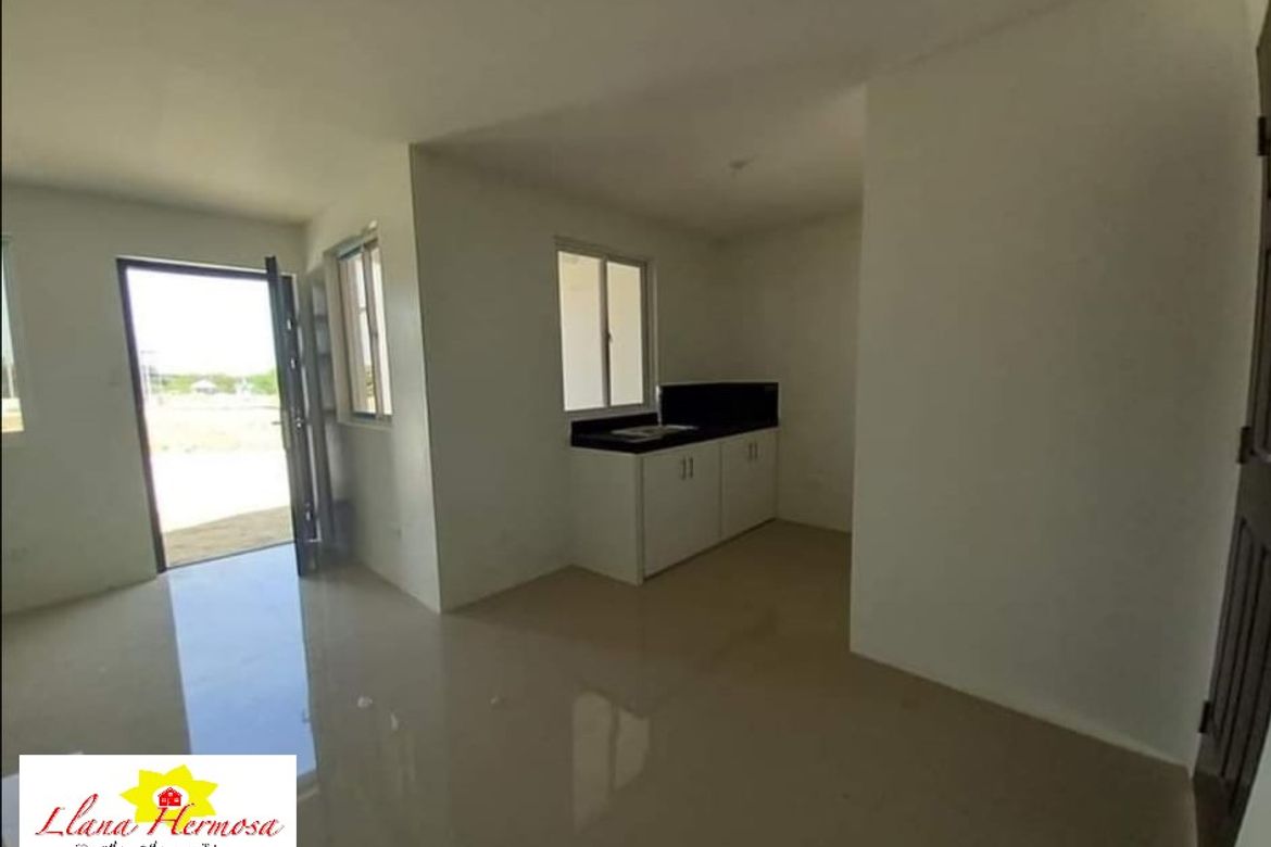 2 Bedroom Townhouse for Sale in Pandatung, Hermosa, Bataan – photo 2