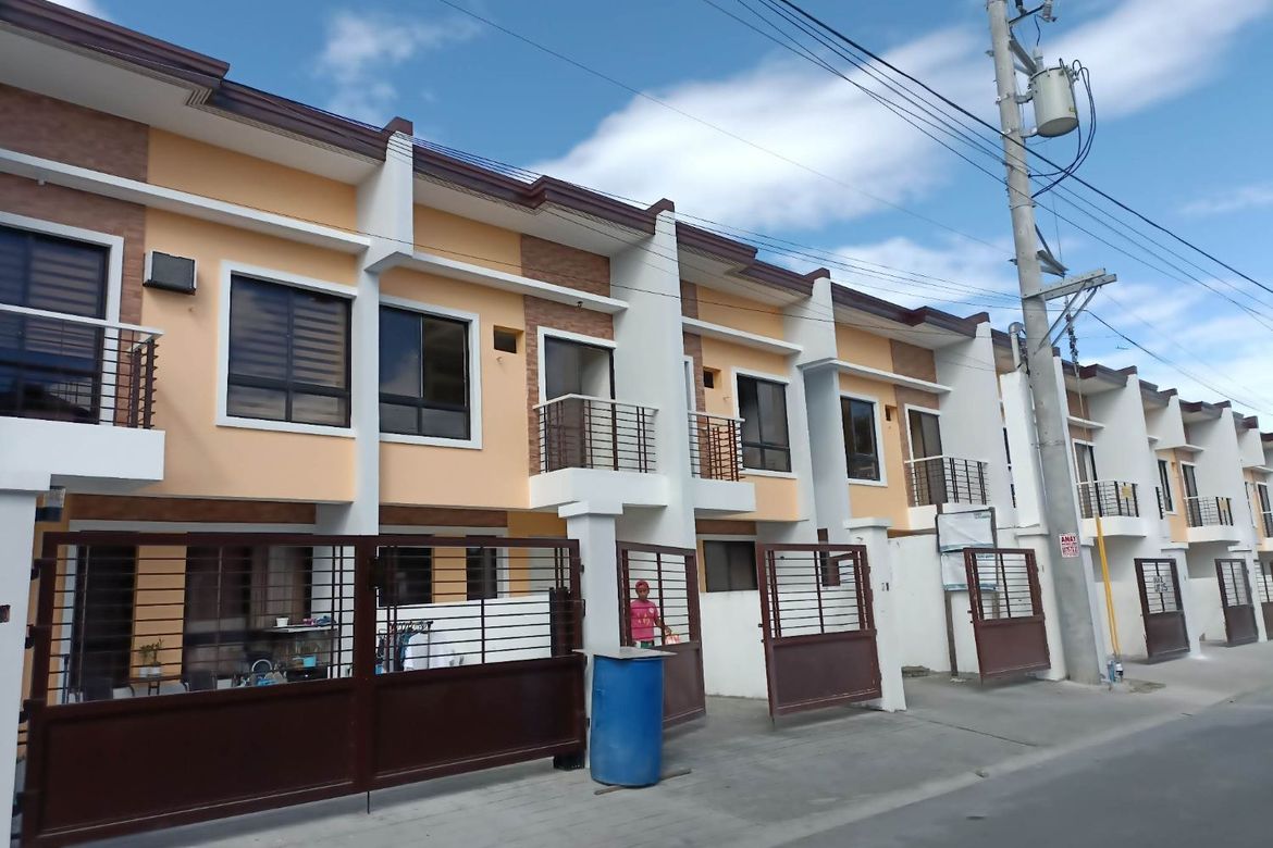 2 Bedroom Townhouse for Sale in Pilar, Las Piñas, Metro Manila – photo 2