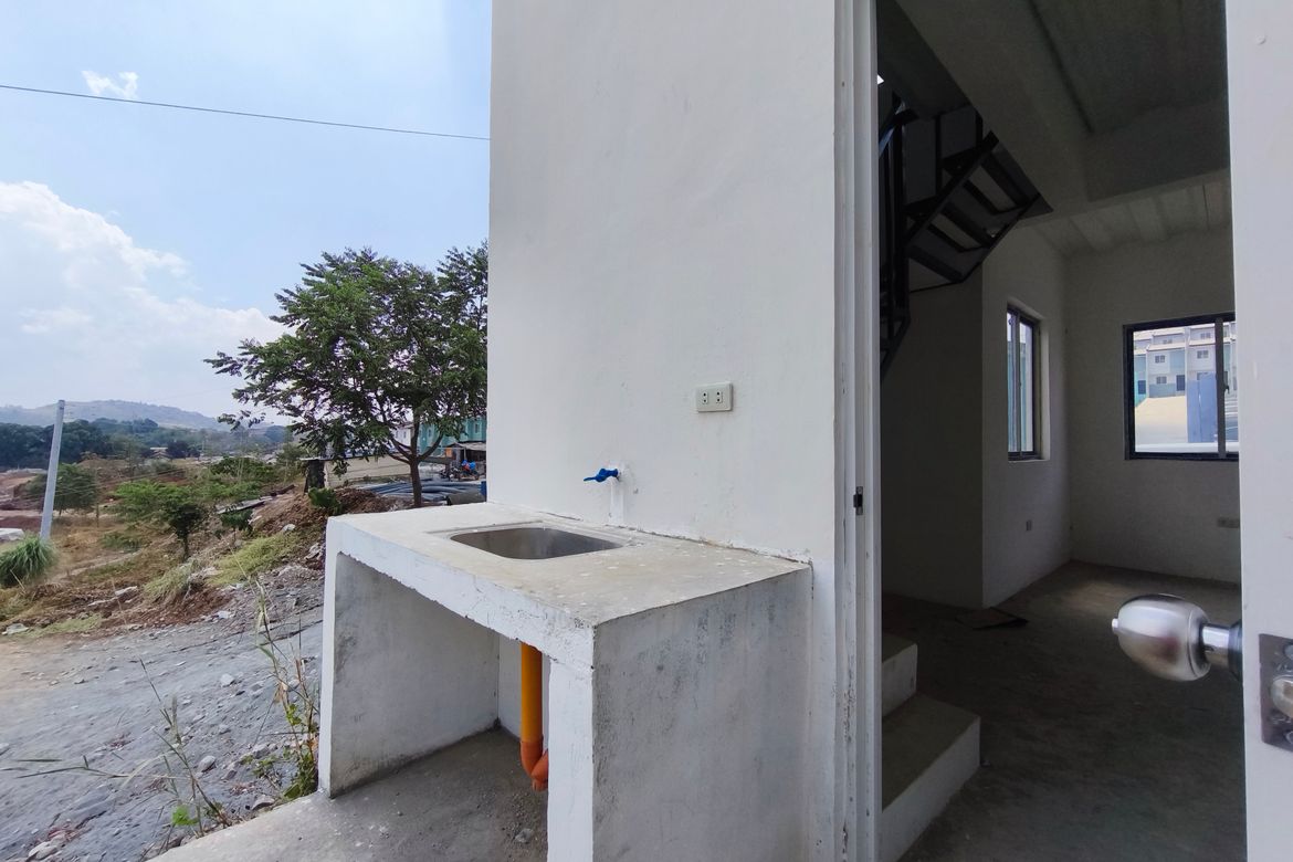 2 Bedroom Townhouse for Sale in Poblacion, Teresa, Rizal – photo 7