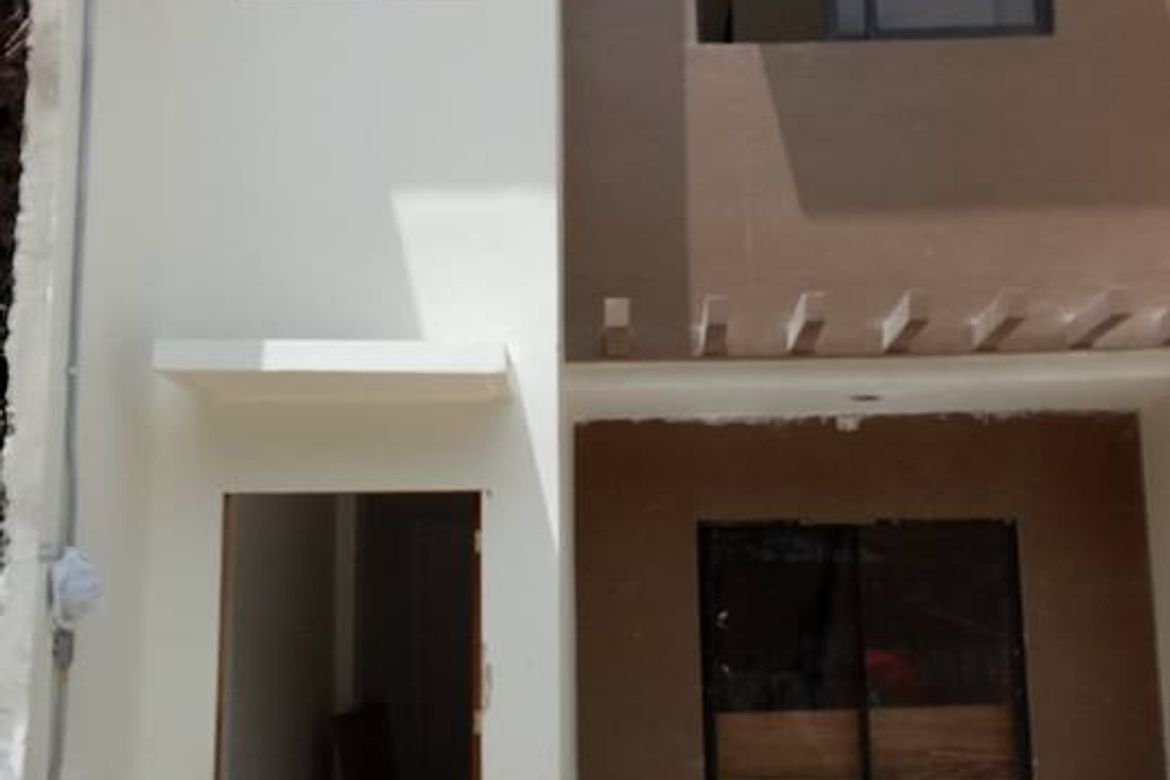 2 Bedroom Townhouse for Sale in Poblacion Ward I, Minglanilla, Cebu – photo 3