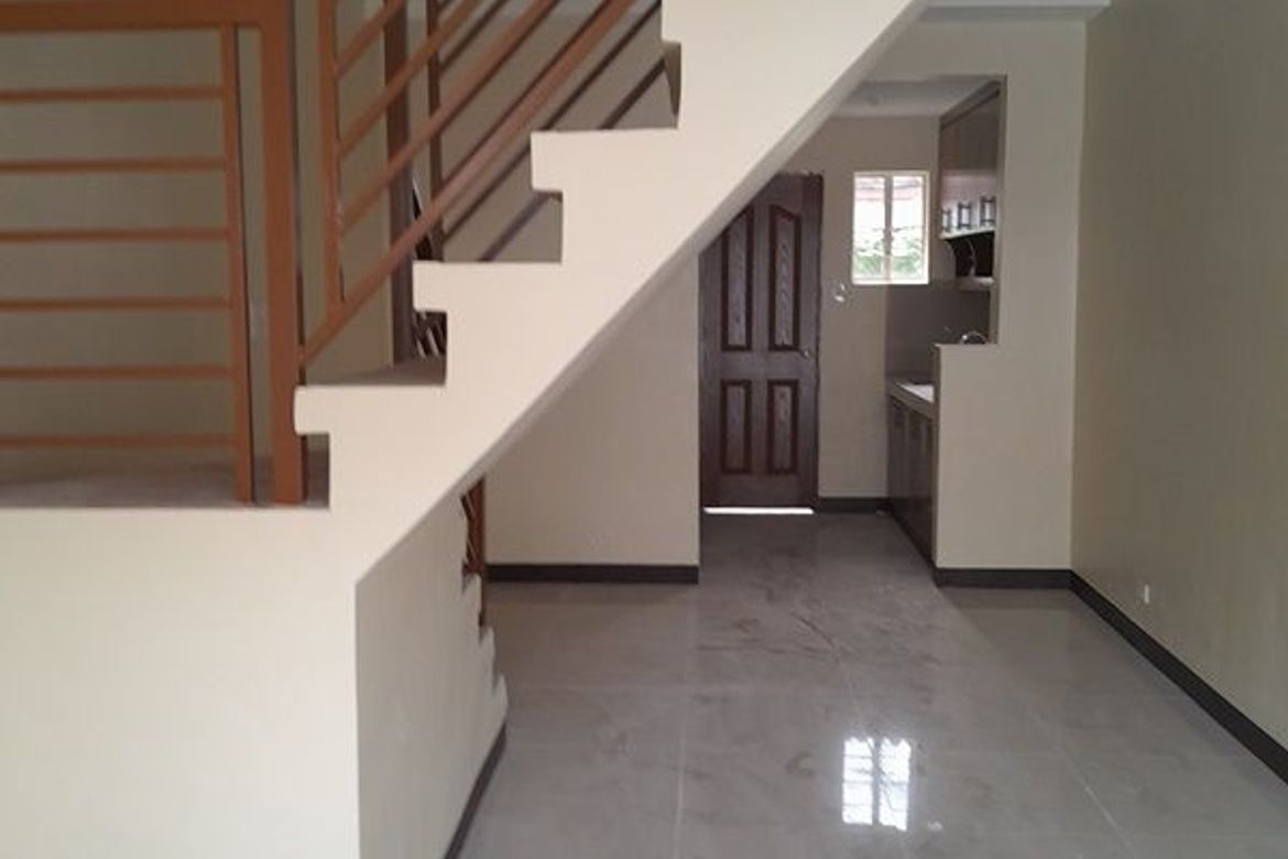 2 Bedroom Townhouse for Sale in Pulang Lupa Dos, Las Piñas, Metro Manila – photo 5