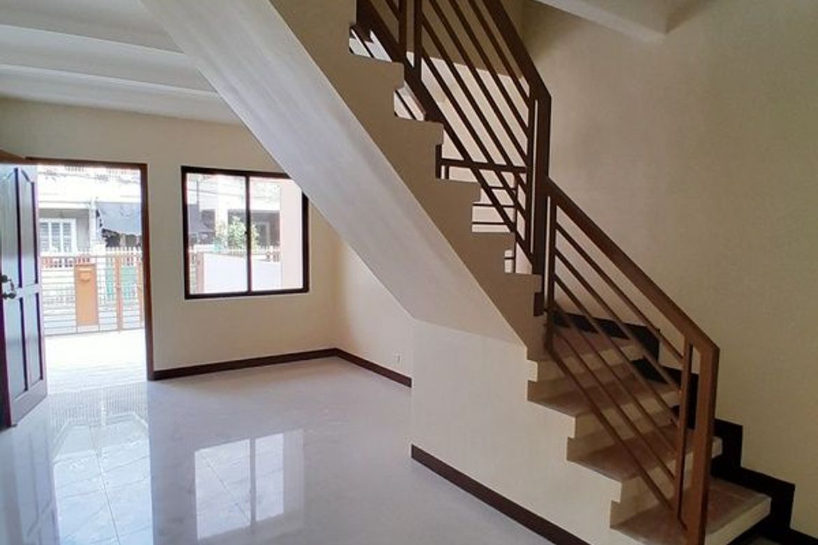 2 Bedroom Townhouse for Sale in Pulang Lupa Dos, Las Piñas, Metro Manila – photo 7