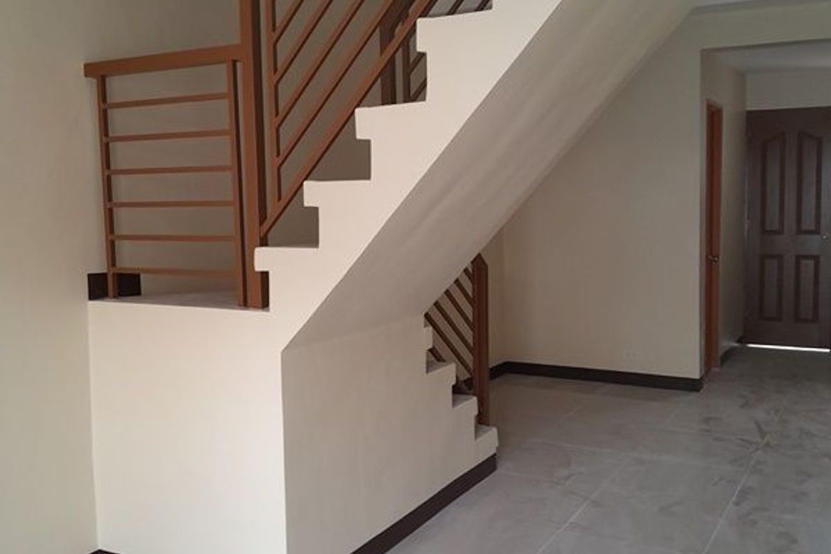 2 Bedroom Townhouse for Sale in Pulang Lupa Dos, Las Piñas, Metro Manila – photo 2
