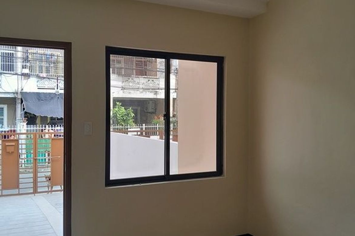 2 Bedroom Townhouse for Sale in Pulang Lupa Dos, Las Piñas, Metro Manila – photo 5