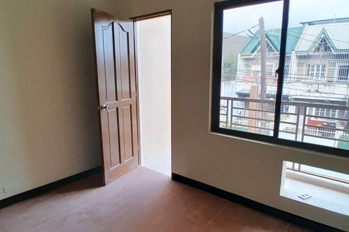 2 Bedroom Townhouse for Sale in Pulang Lupa Dos, Las Piñas, Metro Manila – photo 8