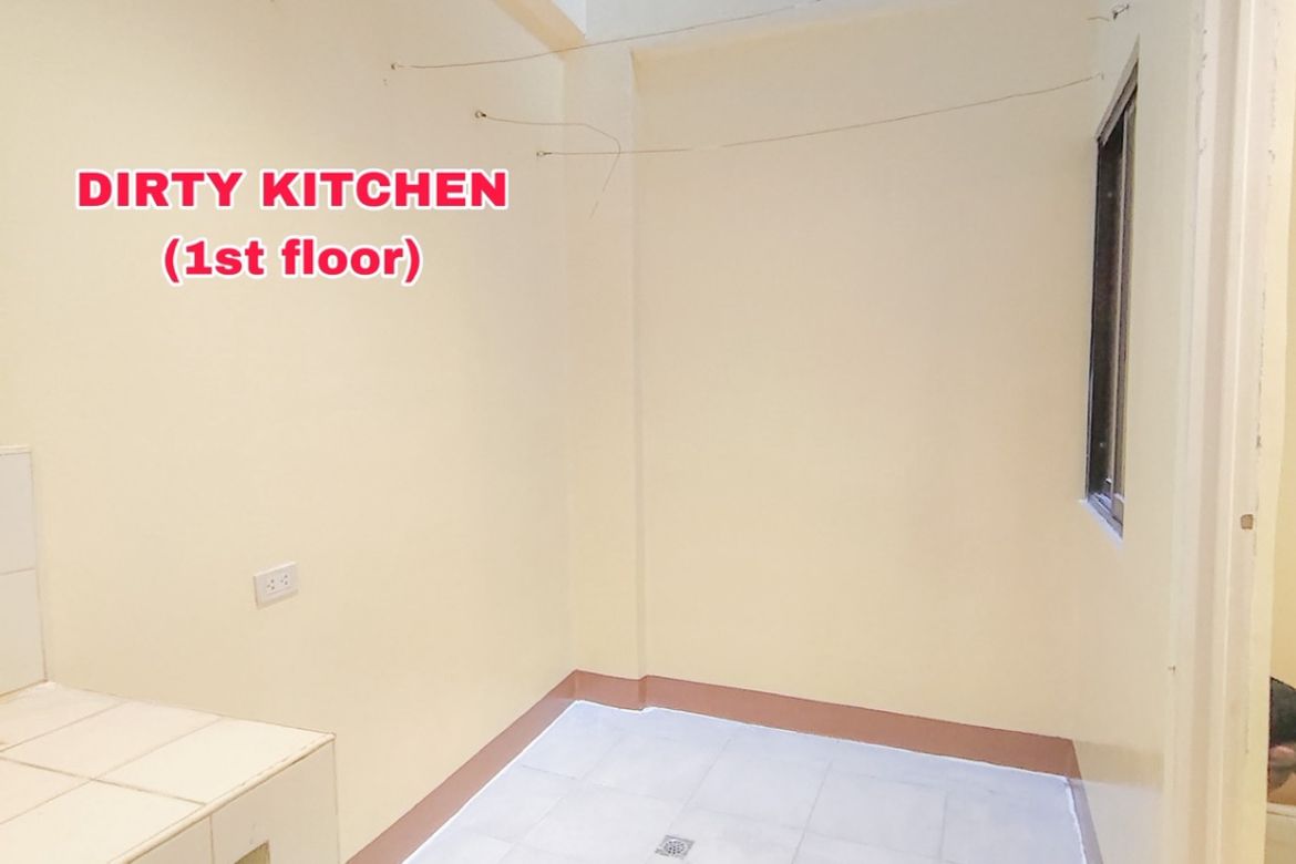 2 Bedroom Townhouse for Sale in Quiapo, Manila, Metro Manila near LRT-1 Carriedo – photo 2