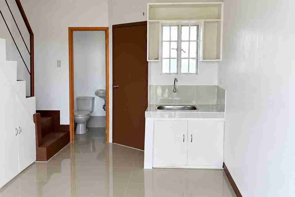 2 Bedroom Townhouse for Sale in Rizal District, San Leonardo, Nueva Ecija – photo 4