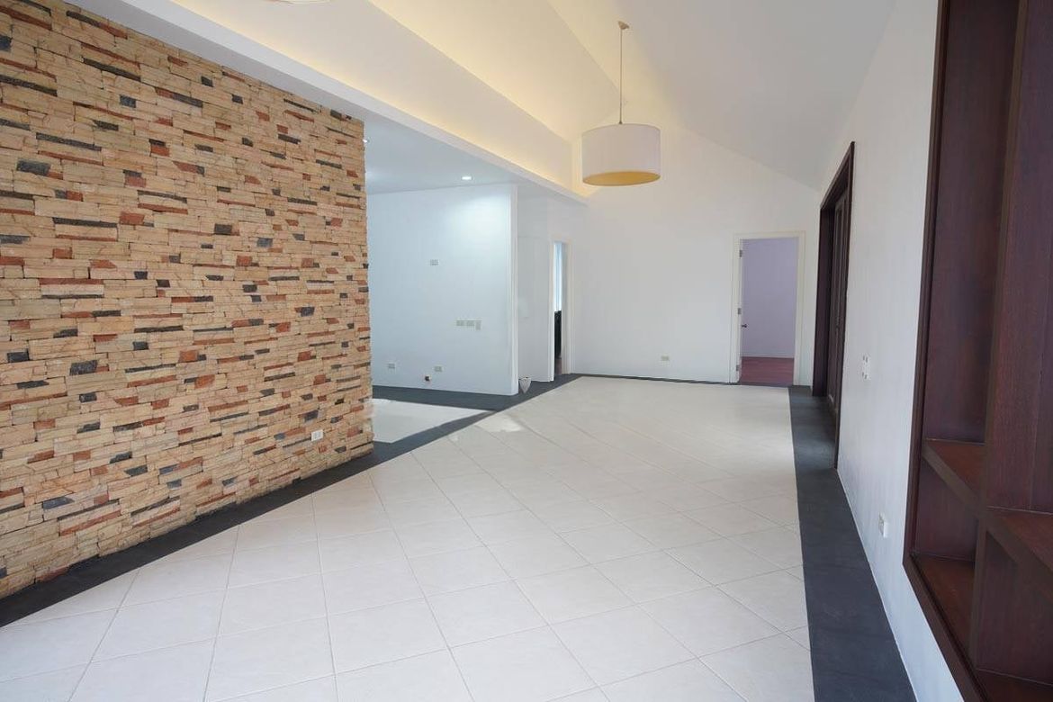 2 Bedroom Townhouse for Sale in San Isidro, Parañaque, Metro Manila – photo 3