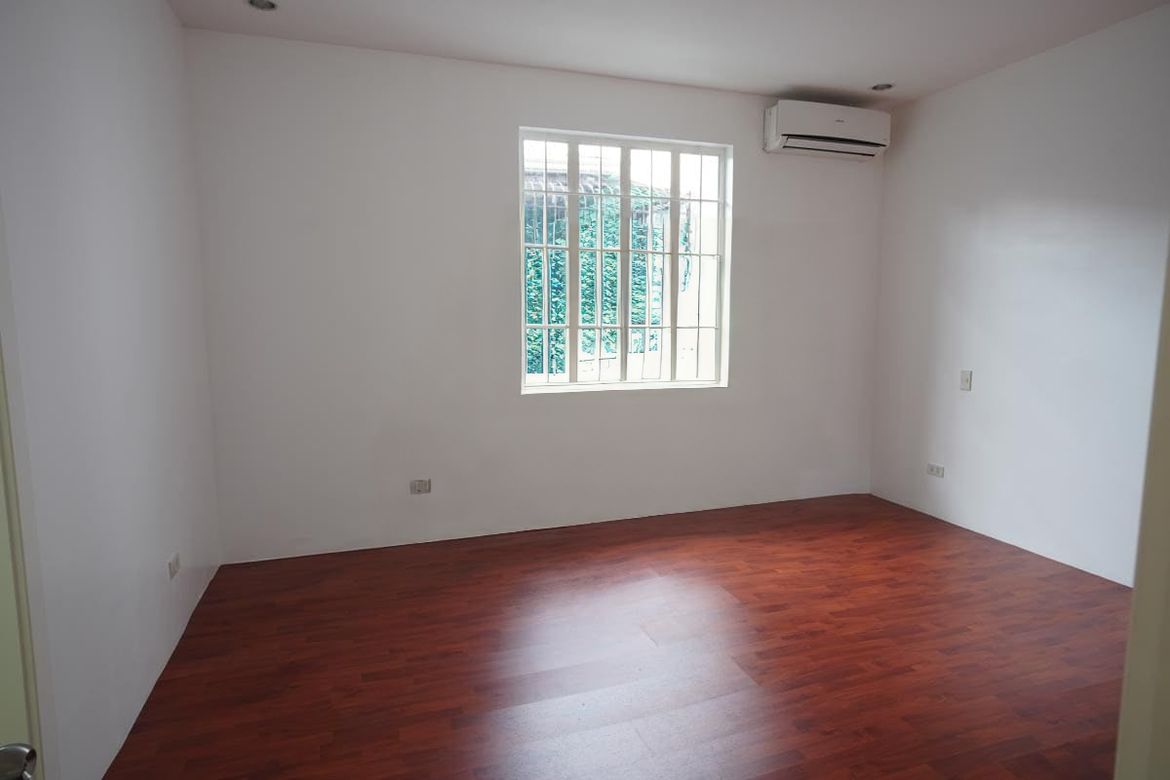 2 Bedroom Townhouse for Sale in San Isidro, Parañaque, Metro Manila – photo 5