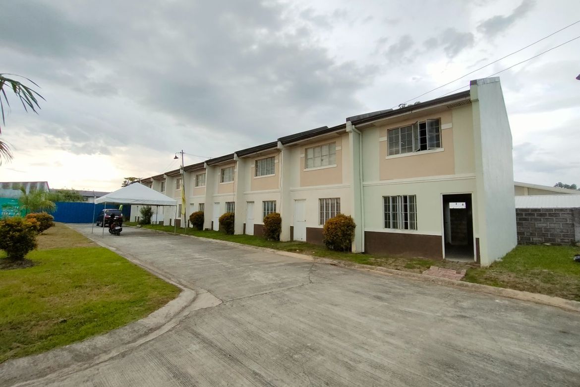 2 Bedroom Townhouse for Sale in San Nicolas 1st, Magalang, Pampanga