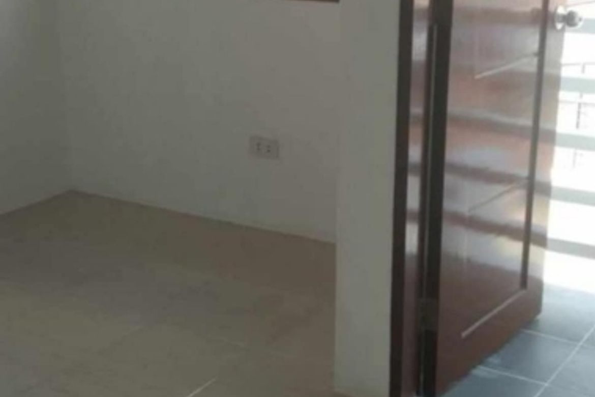 2 Bedroom Townhouse for Sale in Santa Lucia, Quezon City, Metro Manila – photo 3