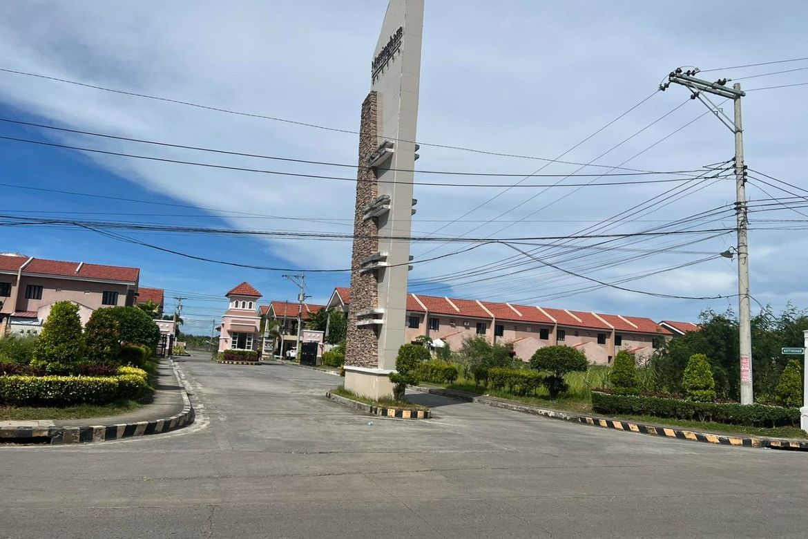 2 Bedroom Townhouse for Sale in Tagbac, Iloilo City, Iloilo – photo 2