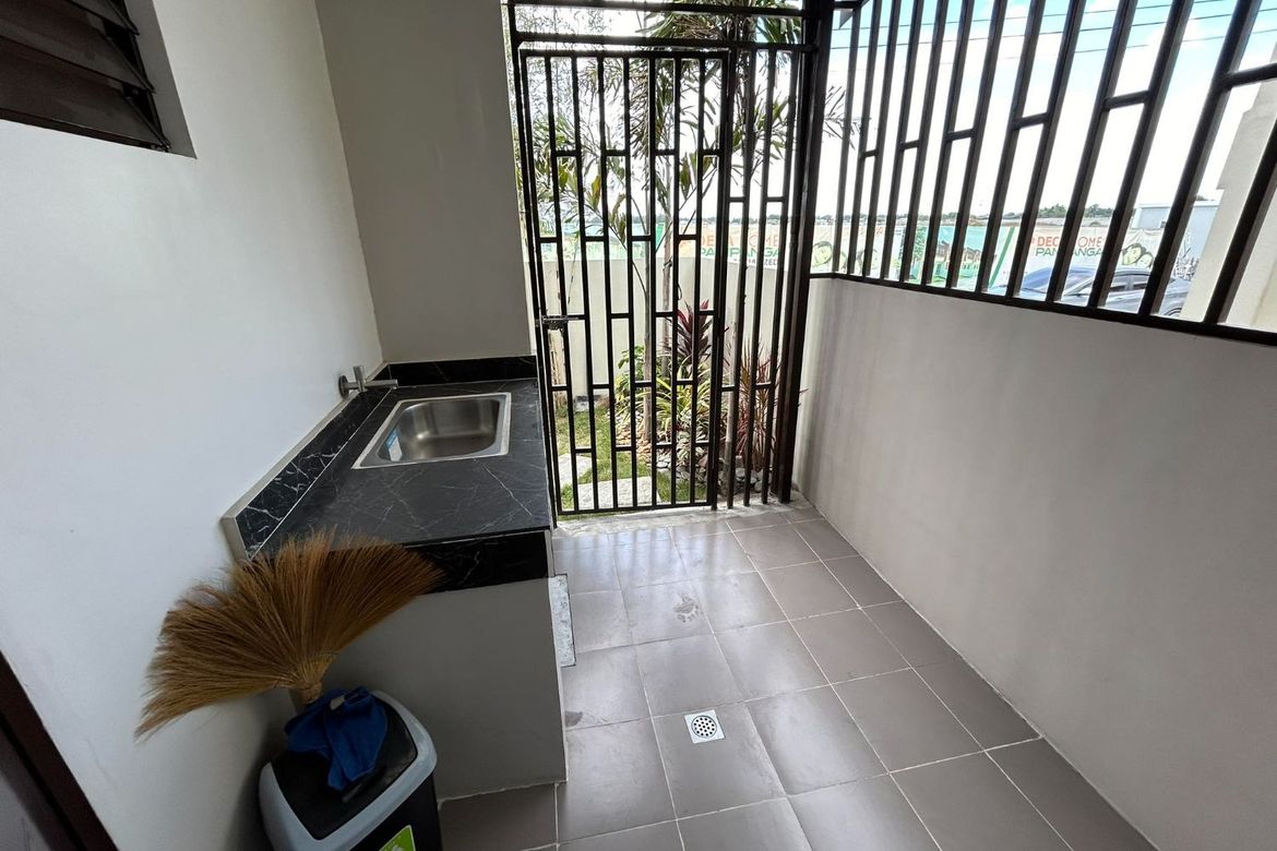 2 Bedroom Townhouse for Sale in Tangle, Mexico, Pampanga – photo 4