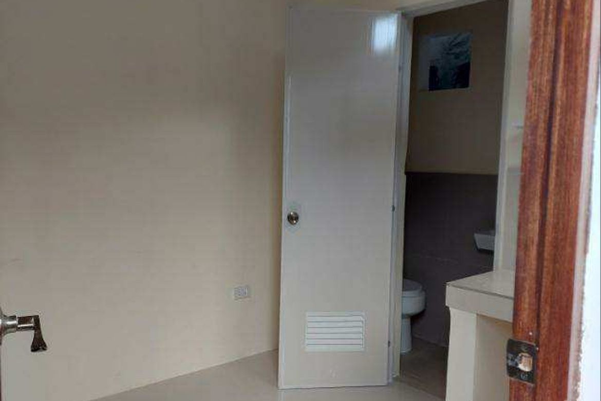 20 Bedroom Shophouse for Sale in Carmona, Makati, Metro Manila – photo 3