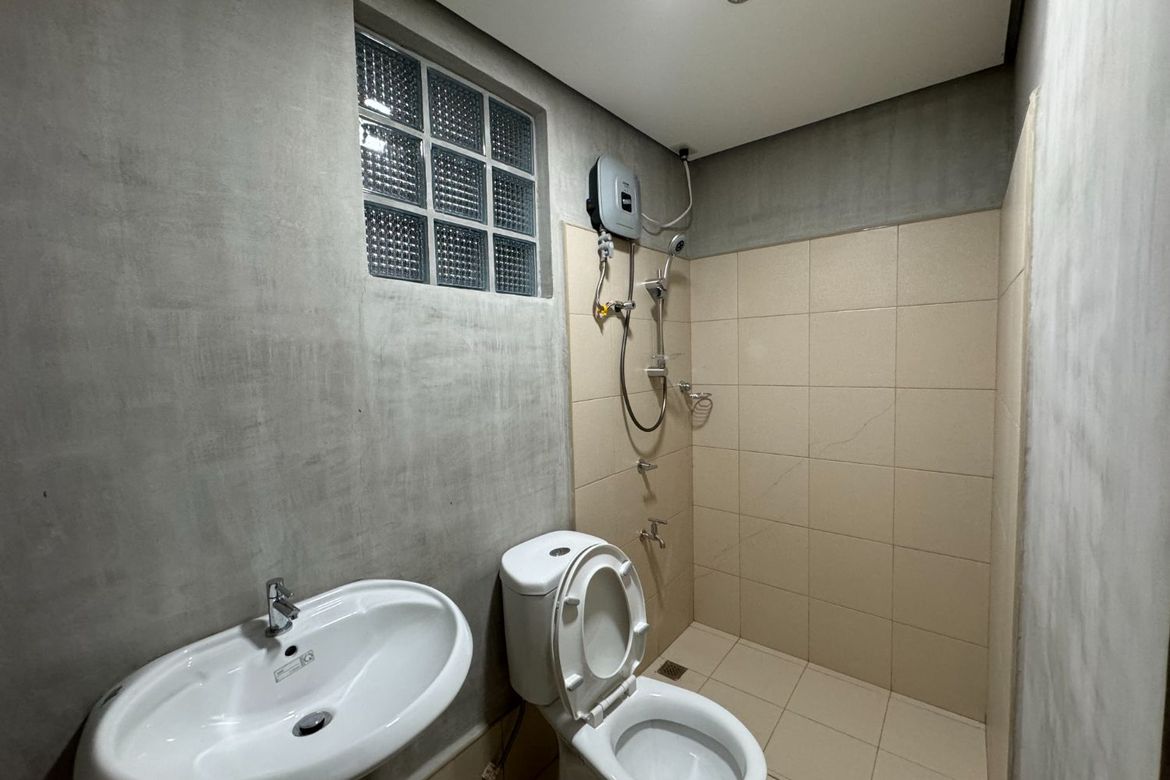 20 Bedroom Shophouse for Sale in Western Bicutan, Taguig, Metro Manila – photo 4