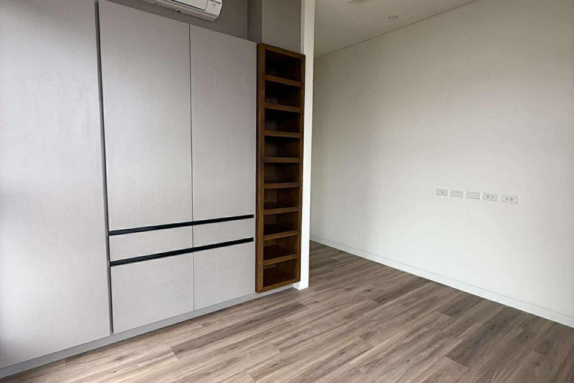 200 Bedroom Condo for Sale in Molino IV, Bacoor, Cavite