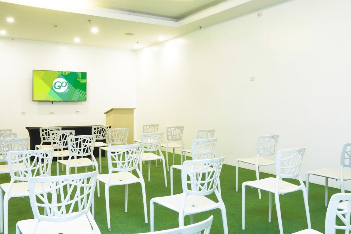 219 Bedroom Commercial for Sale in South Triangle, Quezon City, Metro Manila near MRT-3 Quezon Avenue – photo 3