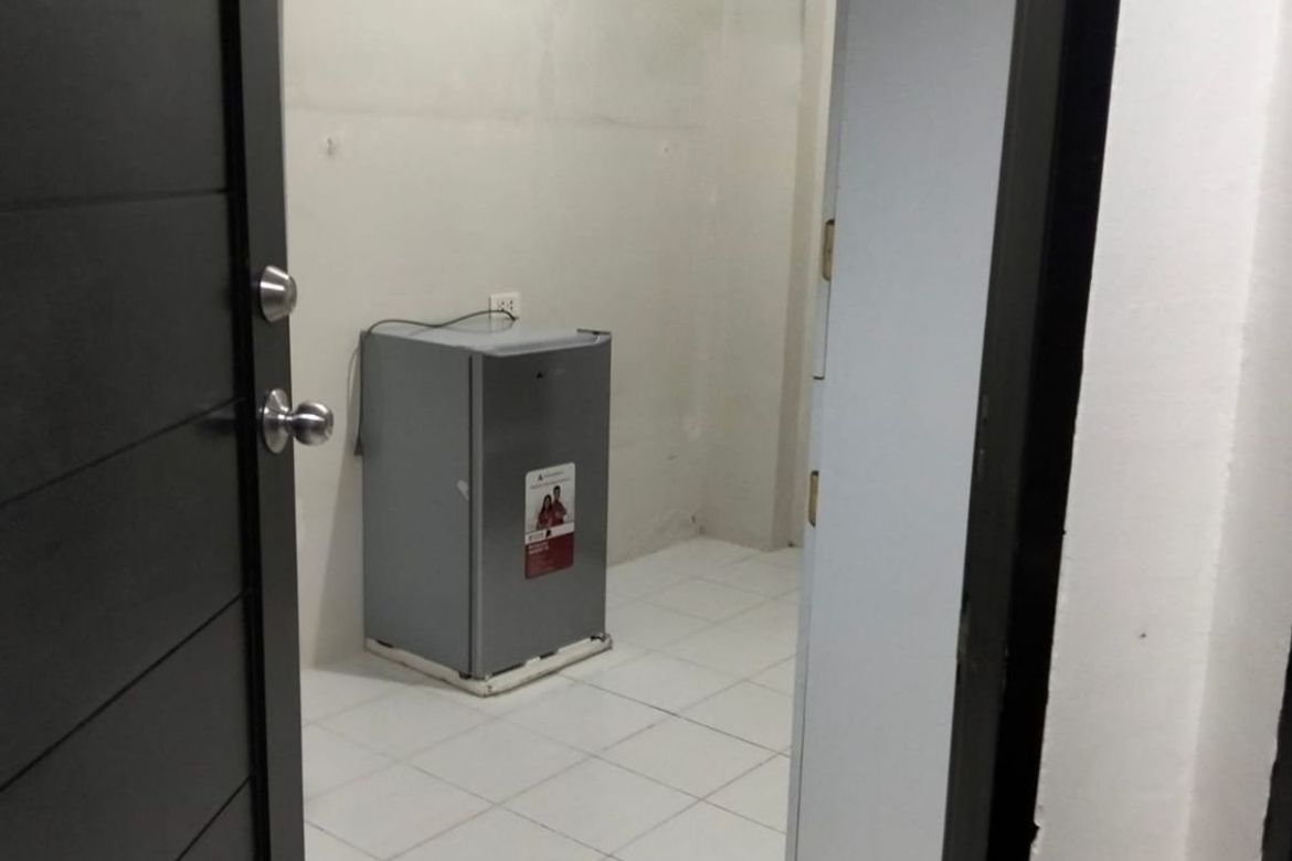 22 Bedroom Apartment for Sale in Pitogo, Makati City near MRT-3 Buendia – photo 15