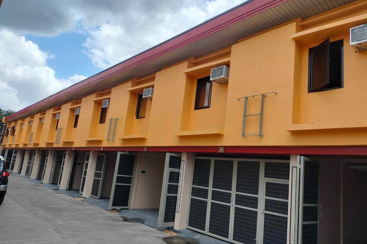 25 Bedroom Commercial for Sale in Santo Rosario, San Fernando, Pampanga