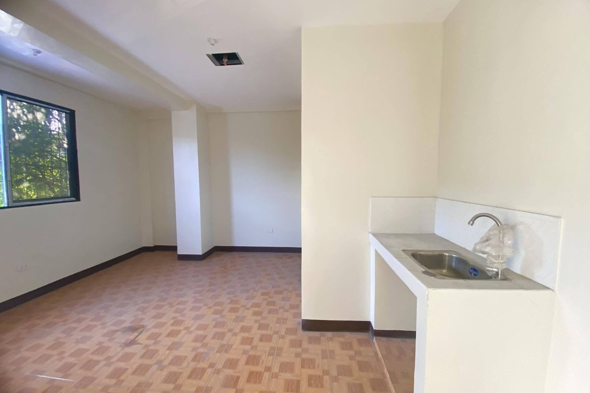 26 Bedroom Shophouse for Sale in Kamuning, Quezon City, Metro Manila near MRT-3 Kamuning – photo 5