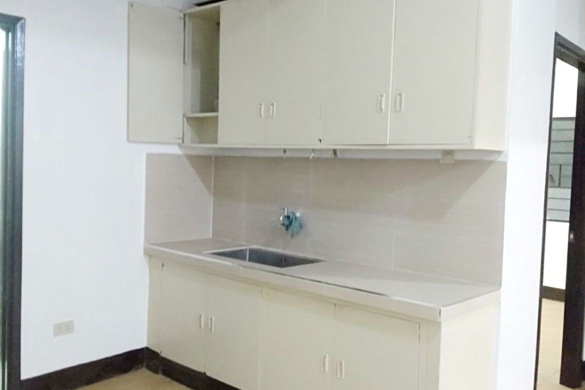 3 Bedroom Apartment for Rent in Barangay 59, Pasay, Metro Manila near LRT-1 Gil Puyat photo 5
